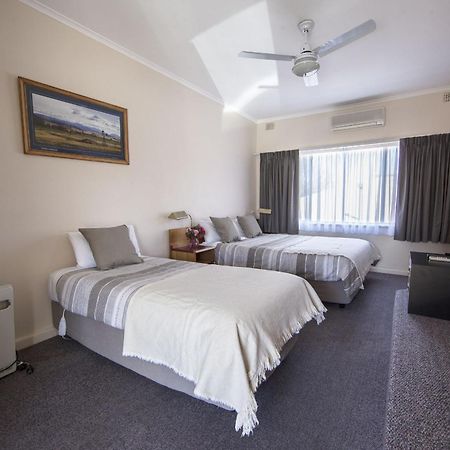 Redhill Cooma Motor Inn Exteriér fotografie