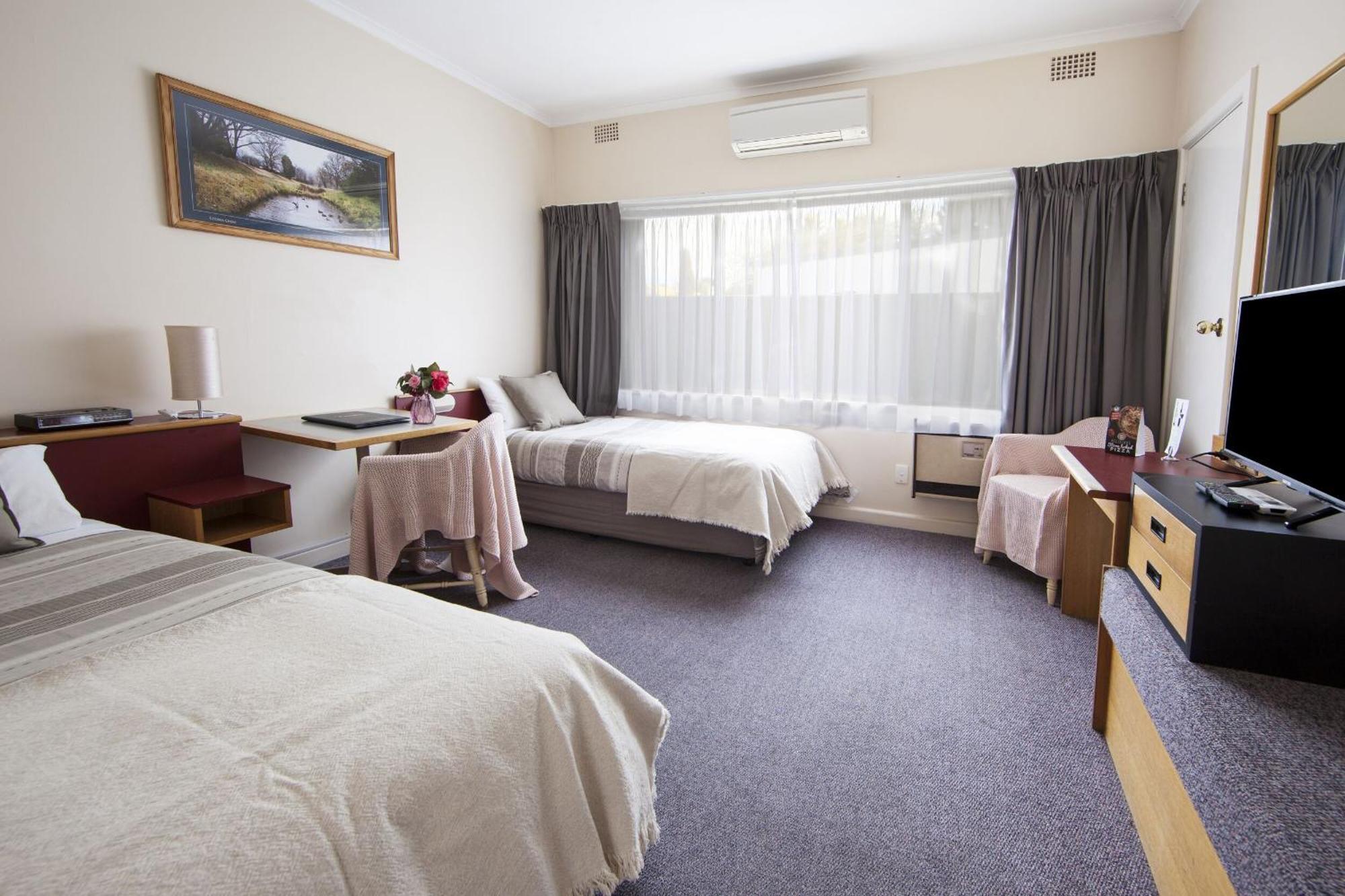 Redhill Cooma Motor Inn Exteriér fotografie