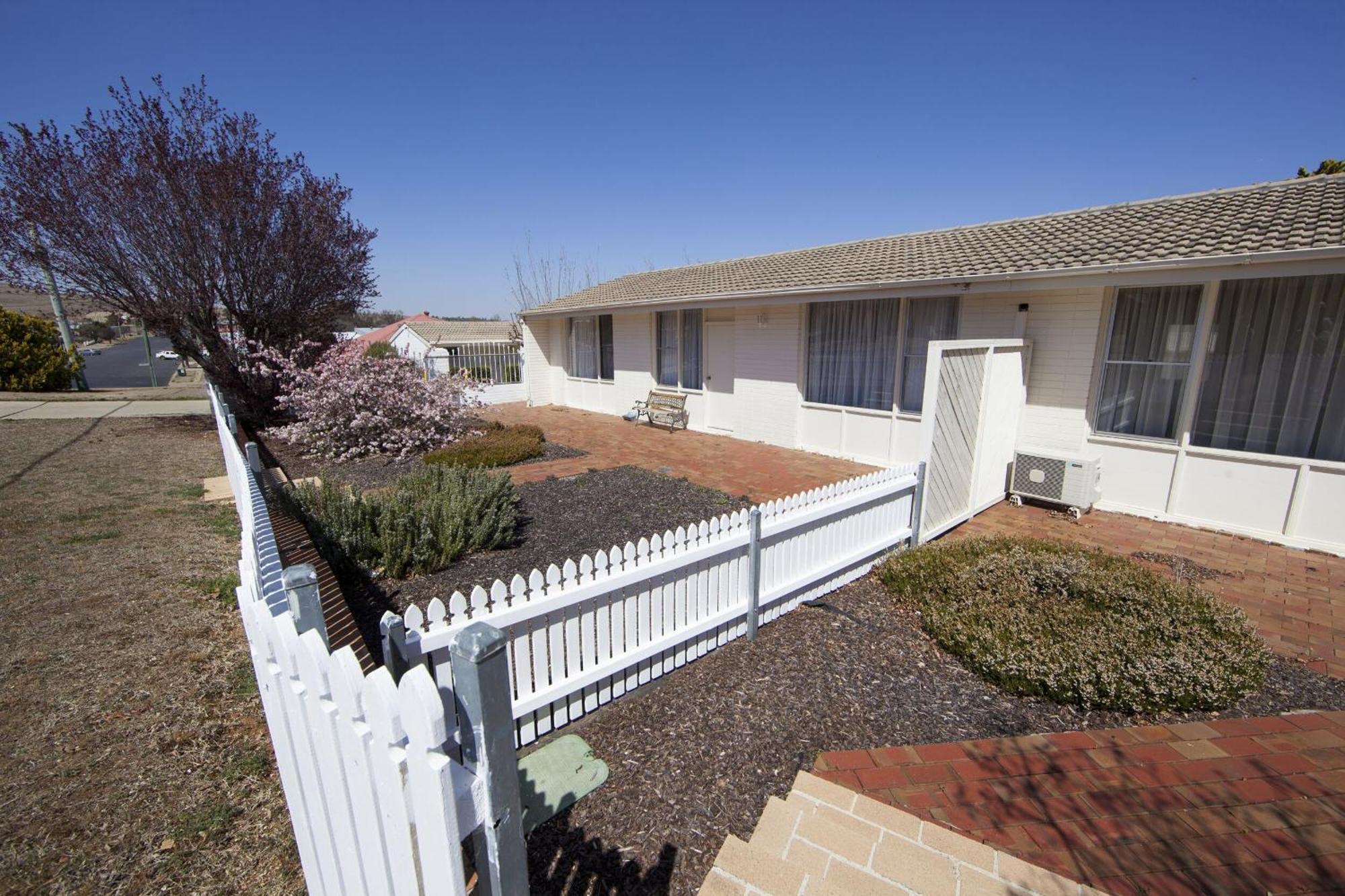 Redhill Cooma Motor Inn Exteriér fotografie