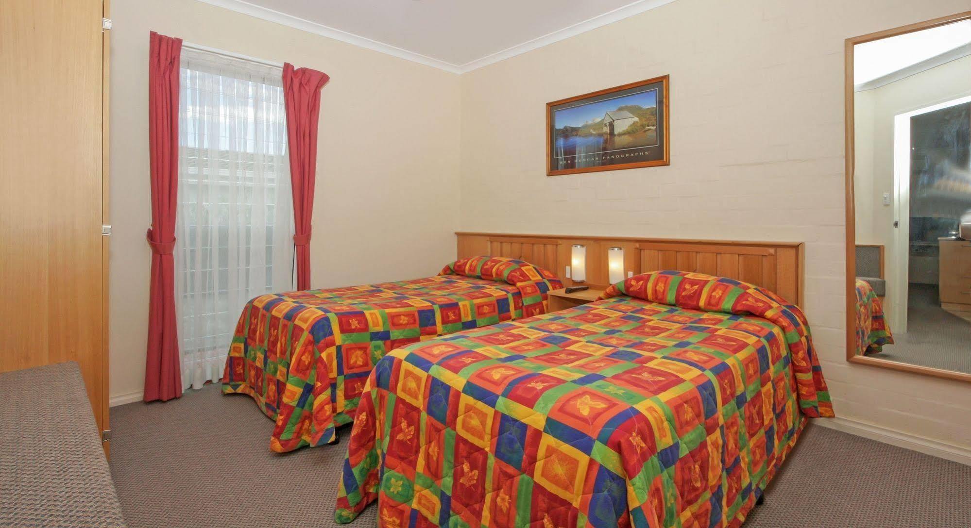 Redhill Cooma Motor Inn Exteriér fotografie