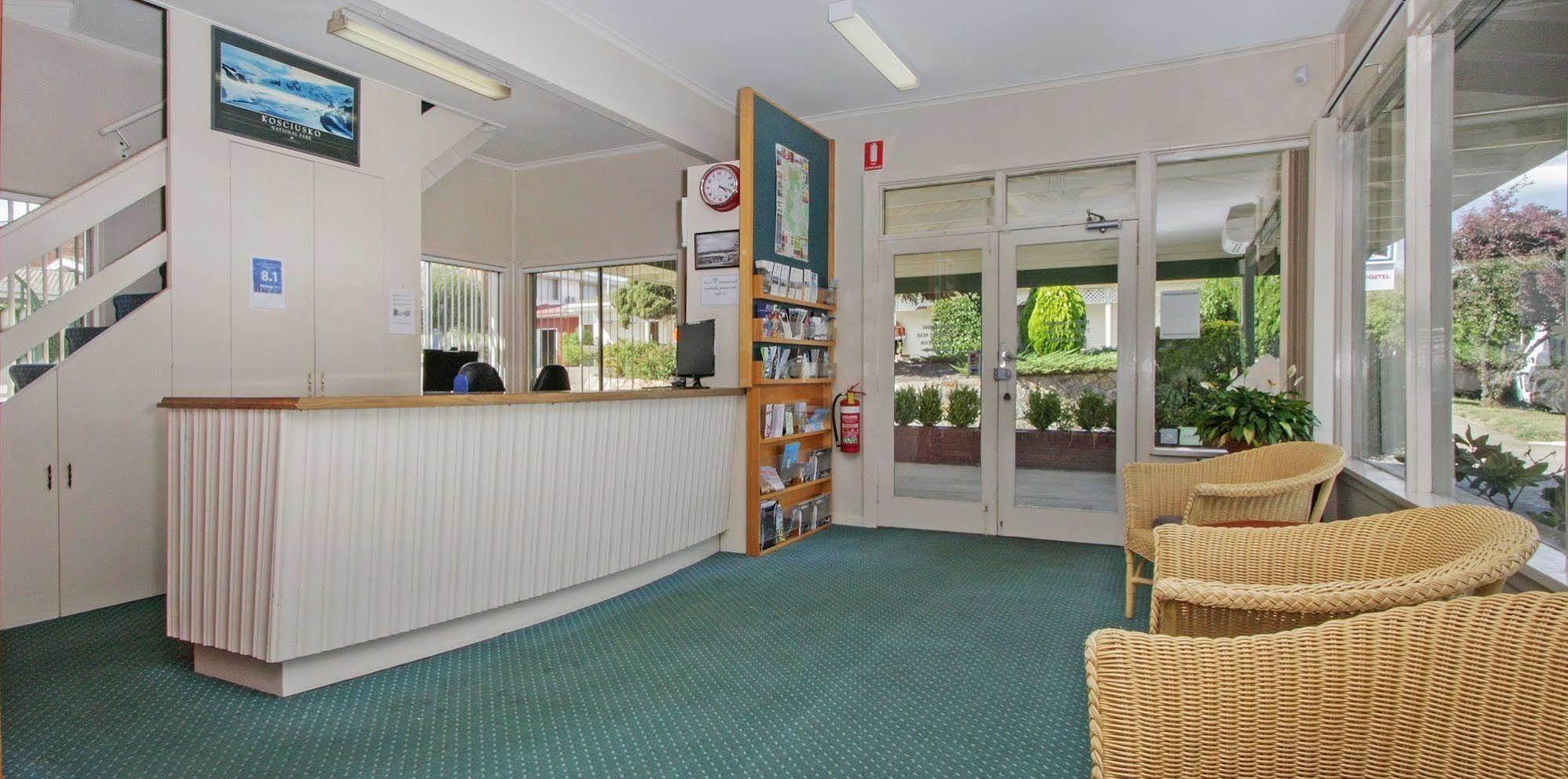 Redhill Cooma Motor Inn Exteriér fotografie