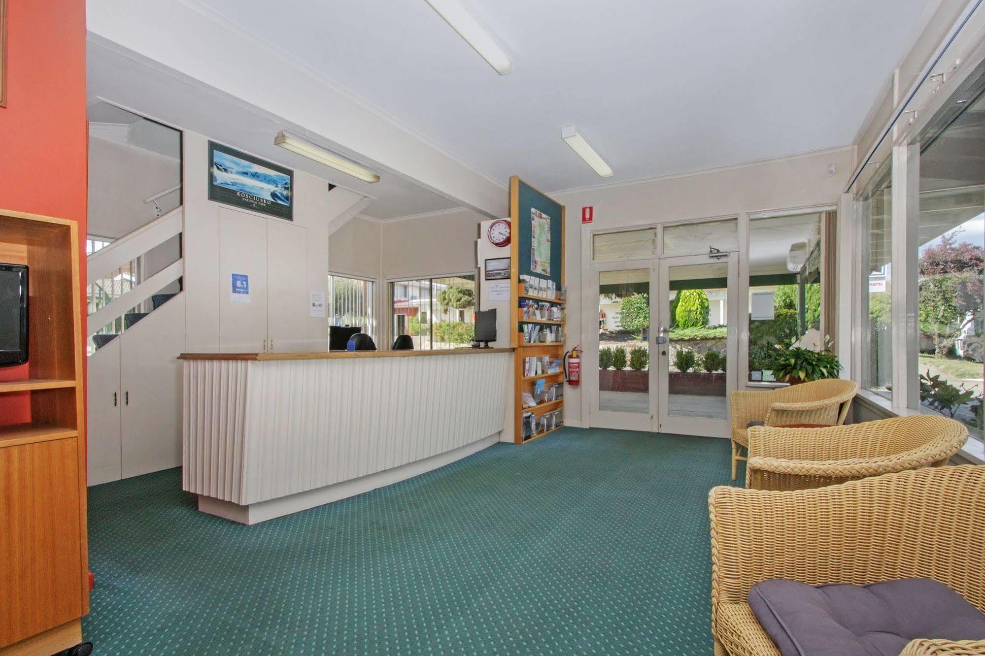 Redhill Cooma Motor Inn Exteriér fotografie